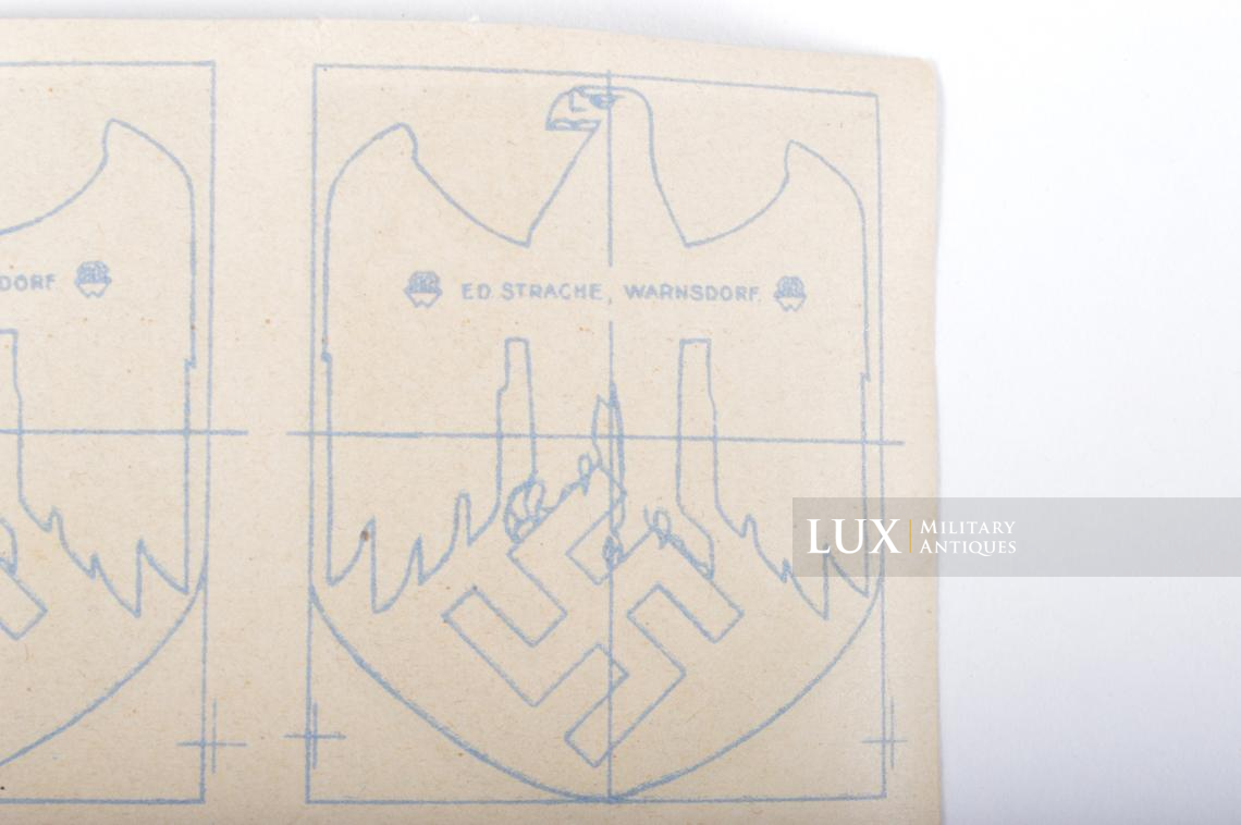 German unapplied Heer helmet decals, « ED STRACHE/WARNSDORF » - photo 9