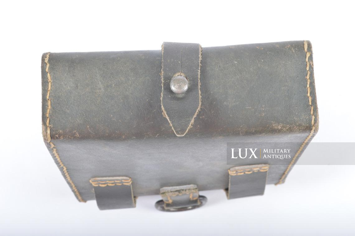 MG34/42 gunner's belt pouch in captured Italian leather, « bdt45 » - photo 10