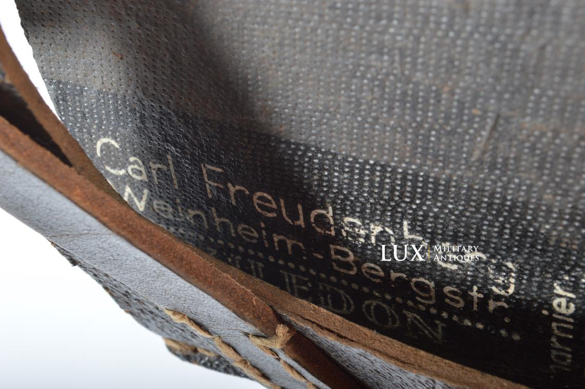 Late-war German entrenching tool carrying case in black pressed cardboard, « Carl Freudenberg » - photo 15