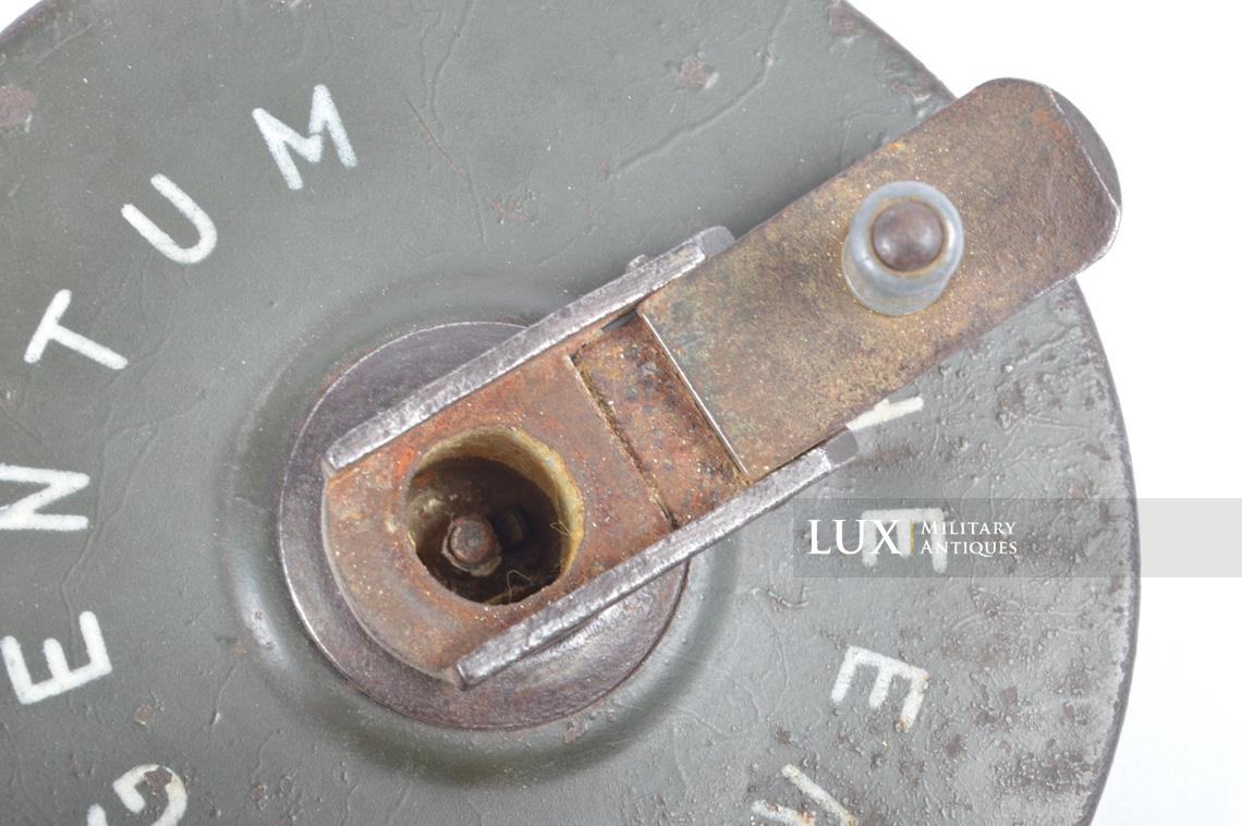 Late-war German pioneer tape measure, « Heereseigentum / H-1943 » - photo 12