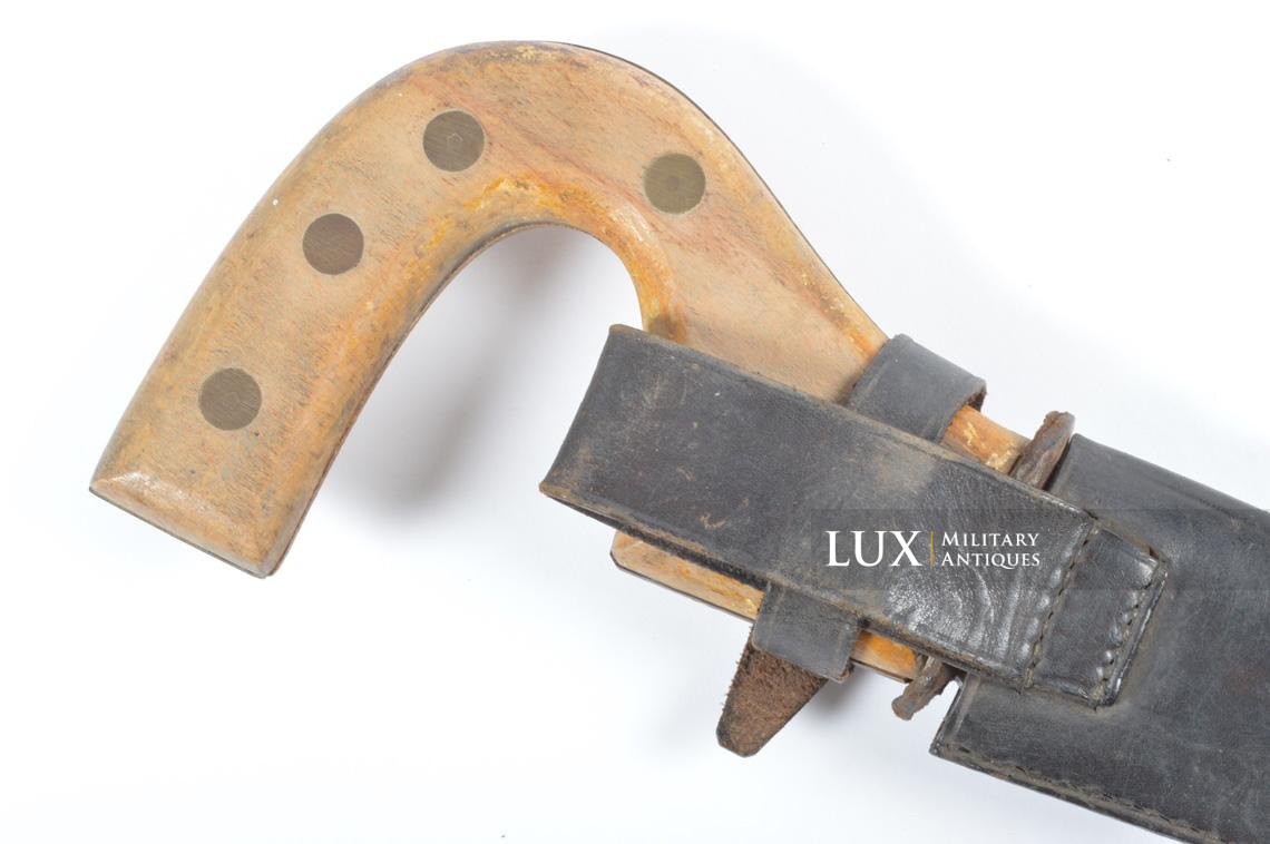 German combat engineer's field saw & leather scabbard, « unit