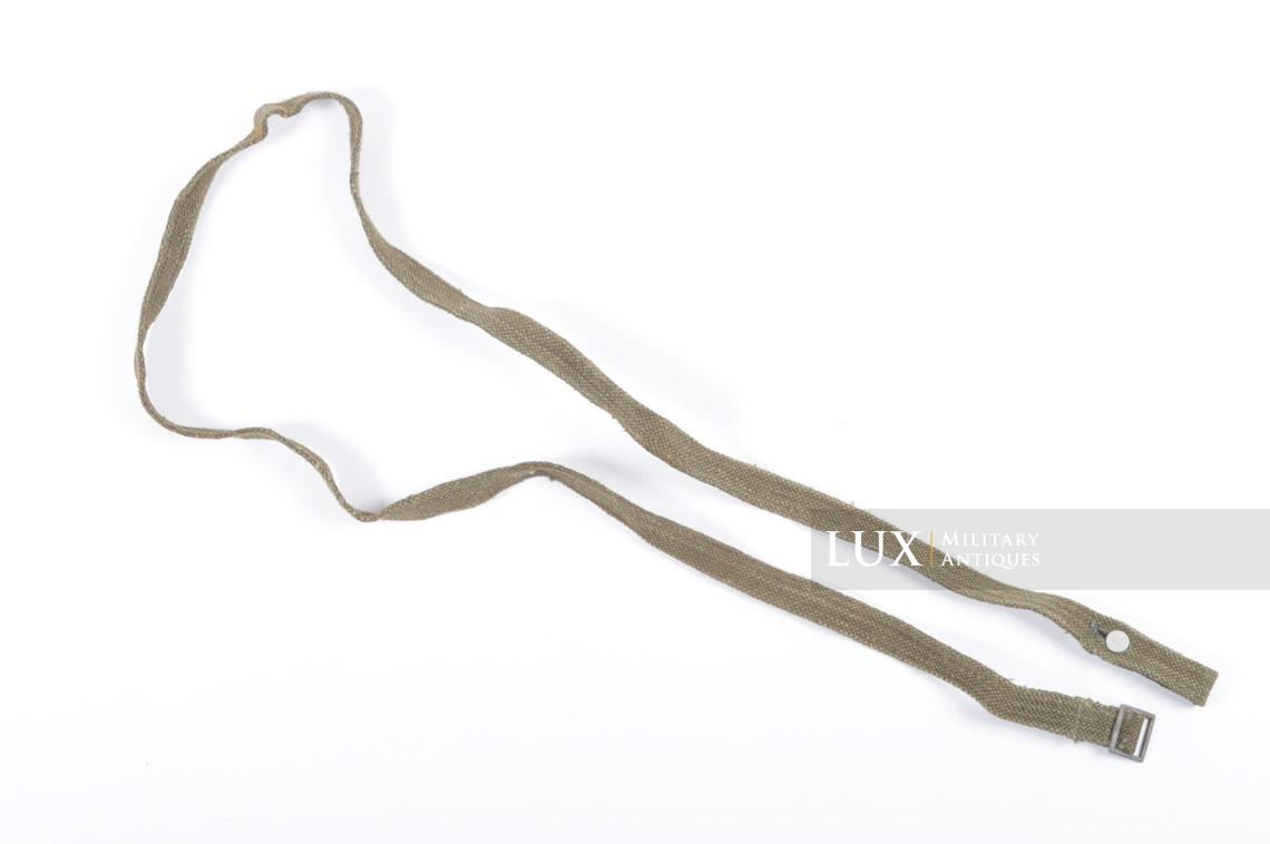 Late-war German gasmask canister main shoulder strap - photo 4
