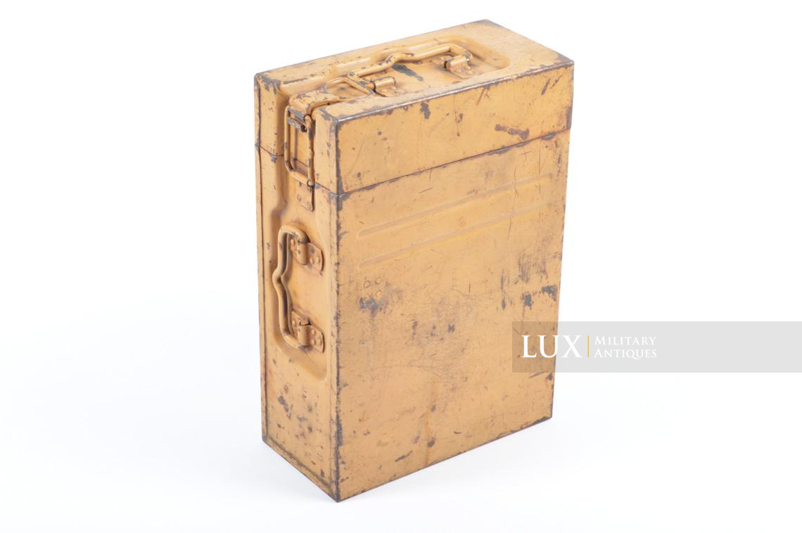 German mid-war 2cm Flak magazine ammo case, « bdk1942 » - photo 4