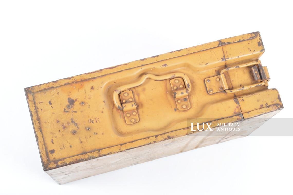 German mid-war 2cm Flak magazine ammo case, « bdk1942 » - photo 9