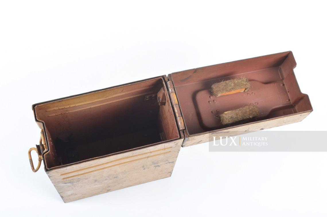 German mid-war 2cm Flak magazine ammo case, « bdk1942 » - photo 17