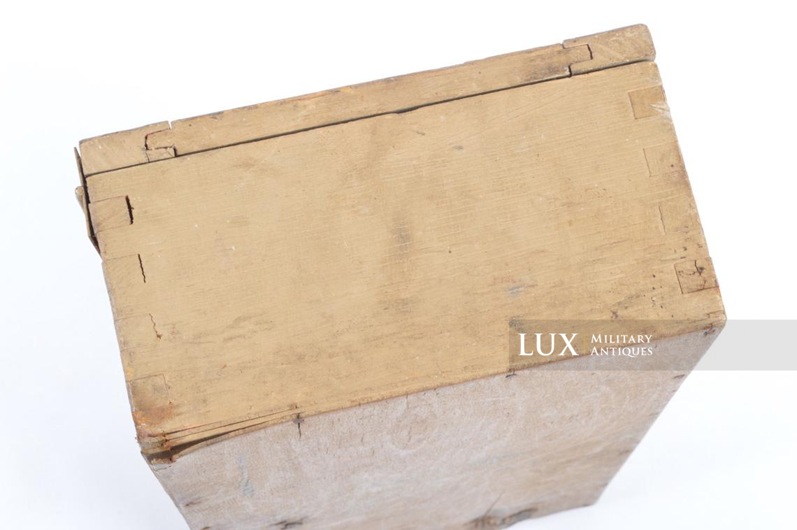 Late-war wooden medics first aid box, « Verbandkasten » - photo 16