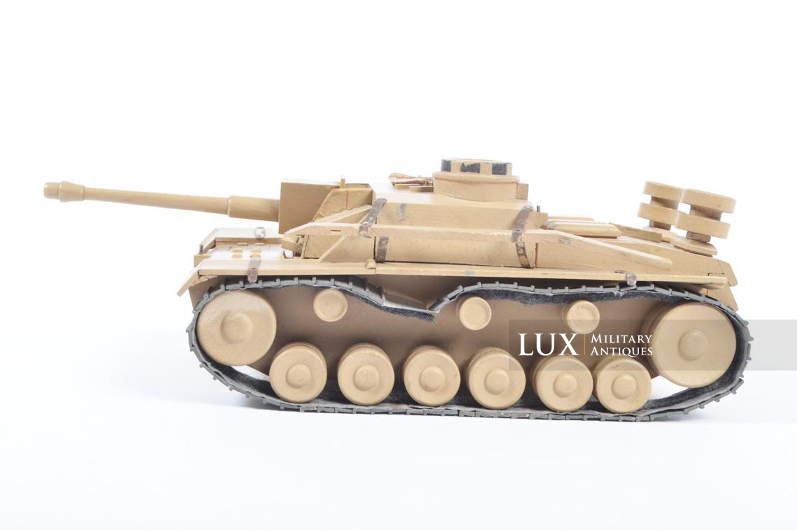 Maquette allemande d’instruction en bois d’un char « StuG III » - photo 14