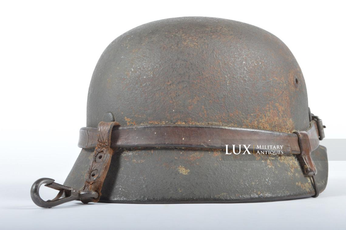 M35 Heer ex-winter camouflage combat helmet with leather carrier rig, « named » - photo 11