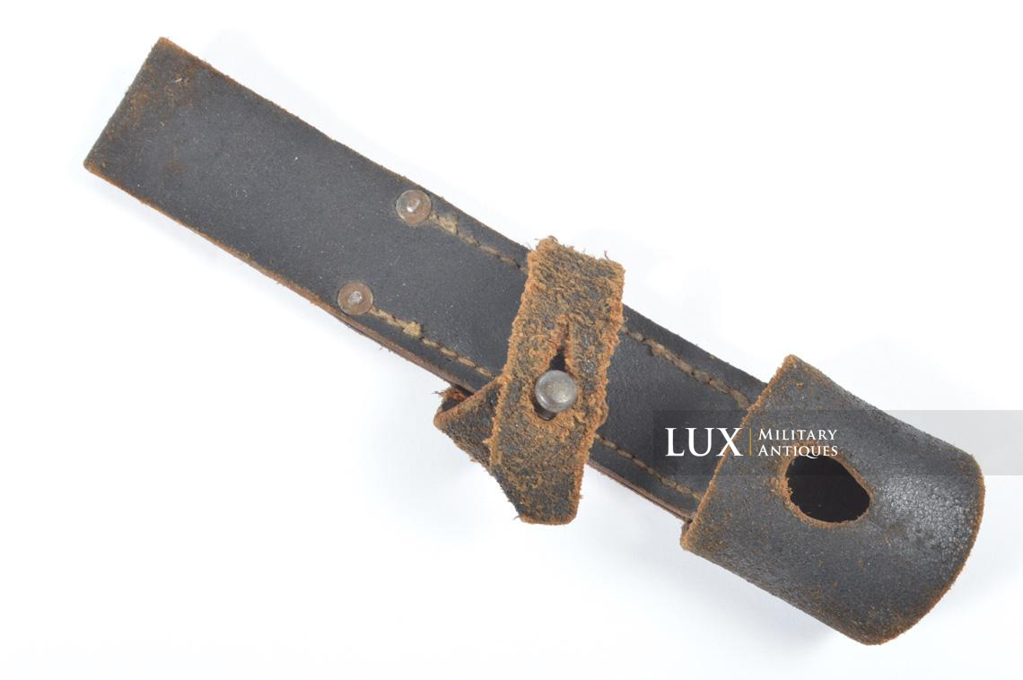 Late-war k98 bayonet frog, « RBNr » - Lux Military Antiques - photo 4