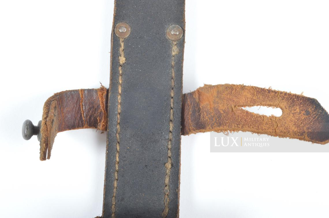 Late-war k98 bayonet frog, « RBNr » - Lux Military Antiques - photo 10