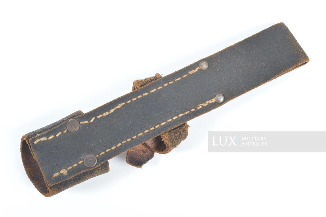Late-war k98 bayonet frog, « RBNr » - Lux Military Antiques - photo 12