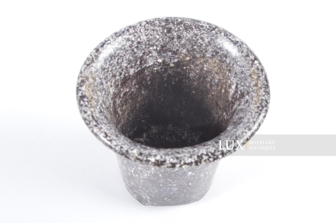 German black mottled bakelite canteen cup - photo 12