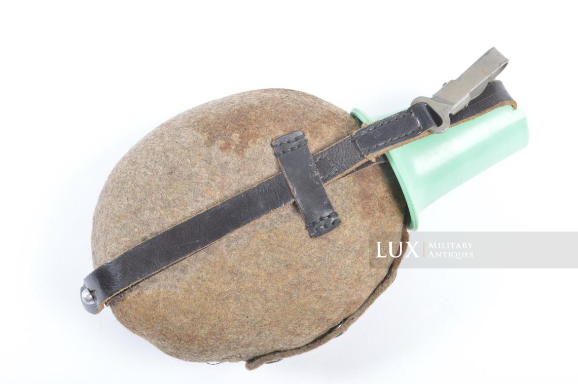 German mid-war canteen with green bakelite cup, « C&C.W.42 » - photo 7