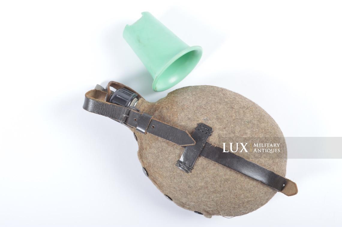 German mid-war canteen with green bakelite cup, « C&C.W.42 » - photo 8
