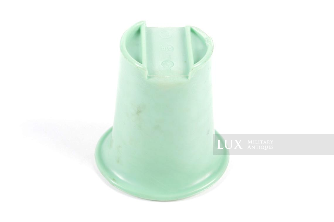 German mid-war canteen with green bakelite cup, « C&C.W.42 » - photo 17