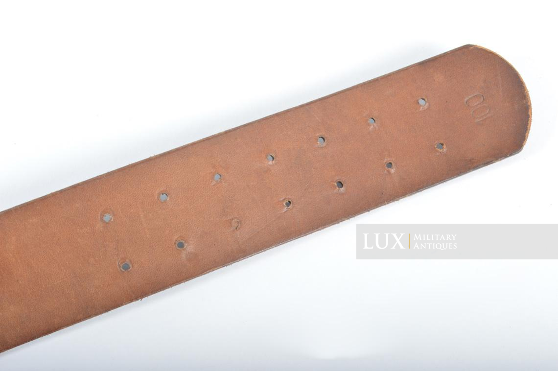 Unissued German late-war leather belt, RBNr « 1/0666/0018 » - photo 12