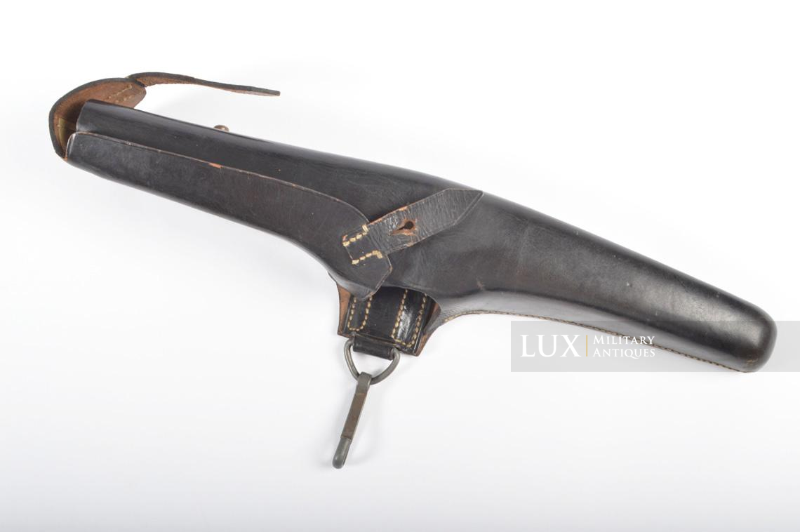 Unissued German pioneer pick-axe carrier - photo 4