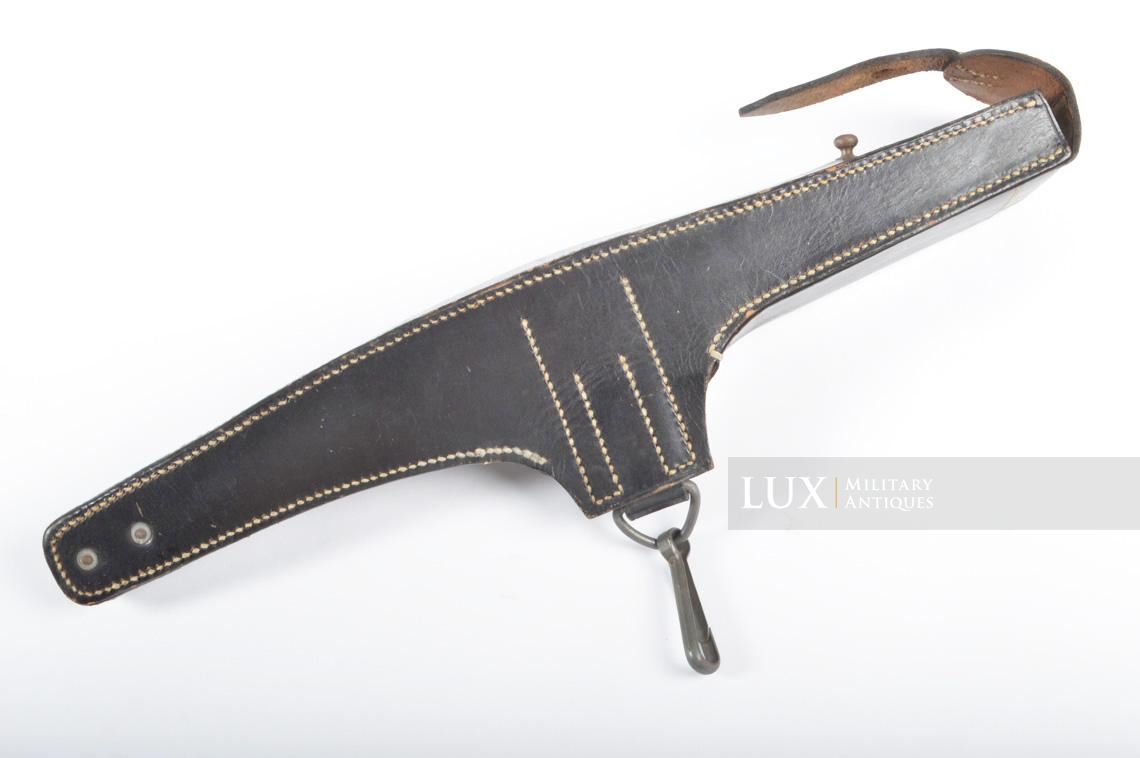 Unissued German pioneer pick-axe carrier - photo 10