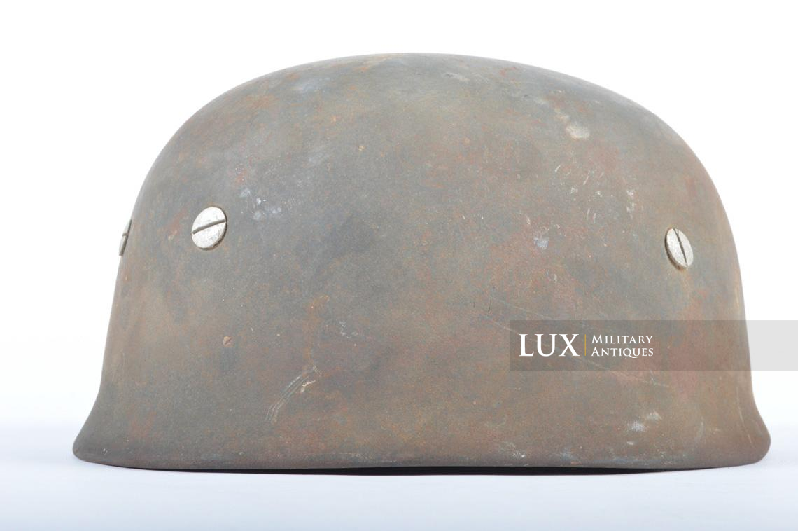 Late-war M38 German paratrooper combat helmet, « woodwork find » - photo 11