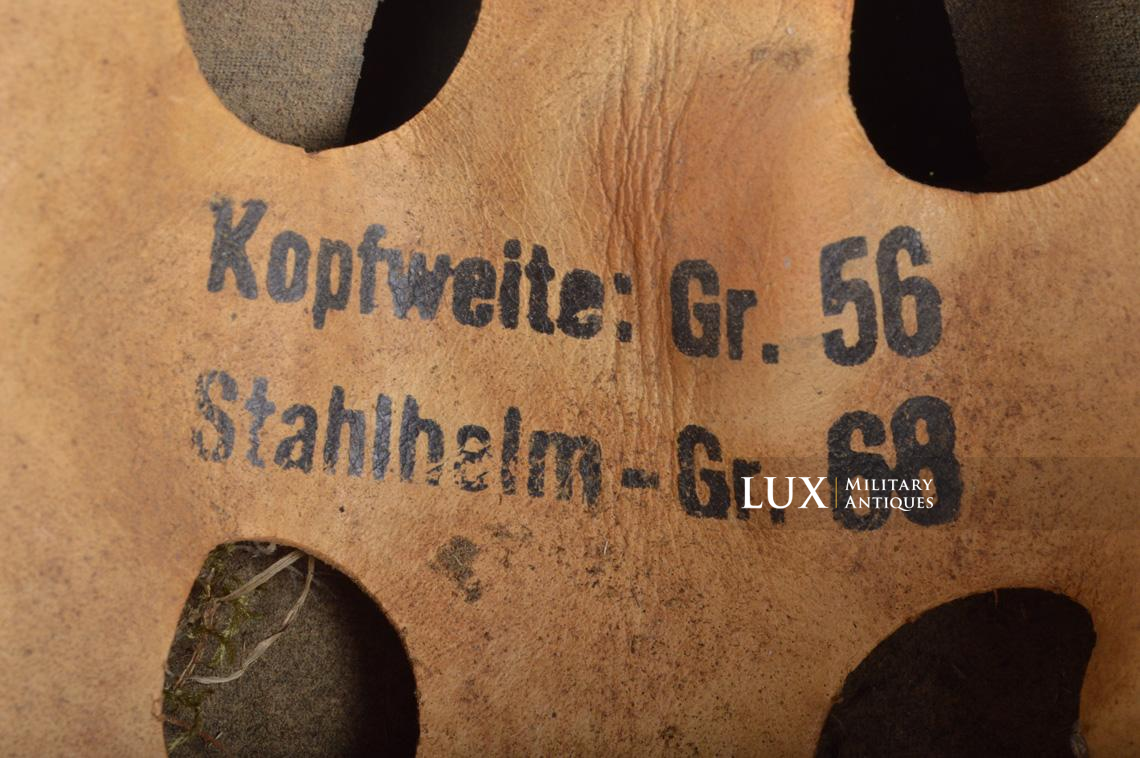 Late-war M38 German paratrooper combat helmet, « woodwork find » - photo 24