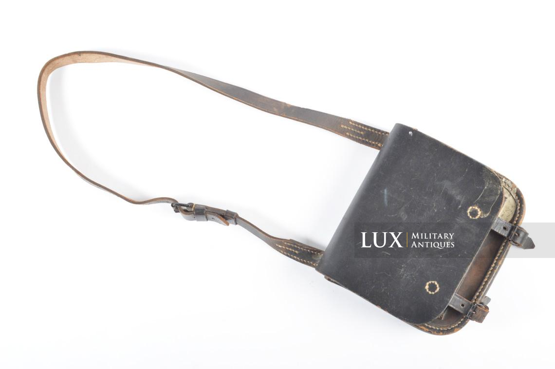 Trousse allemande d'outillage de pionnier en cuir, « Luftwaffe » - photo 4