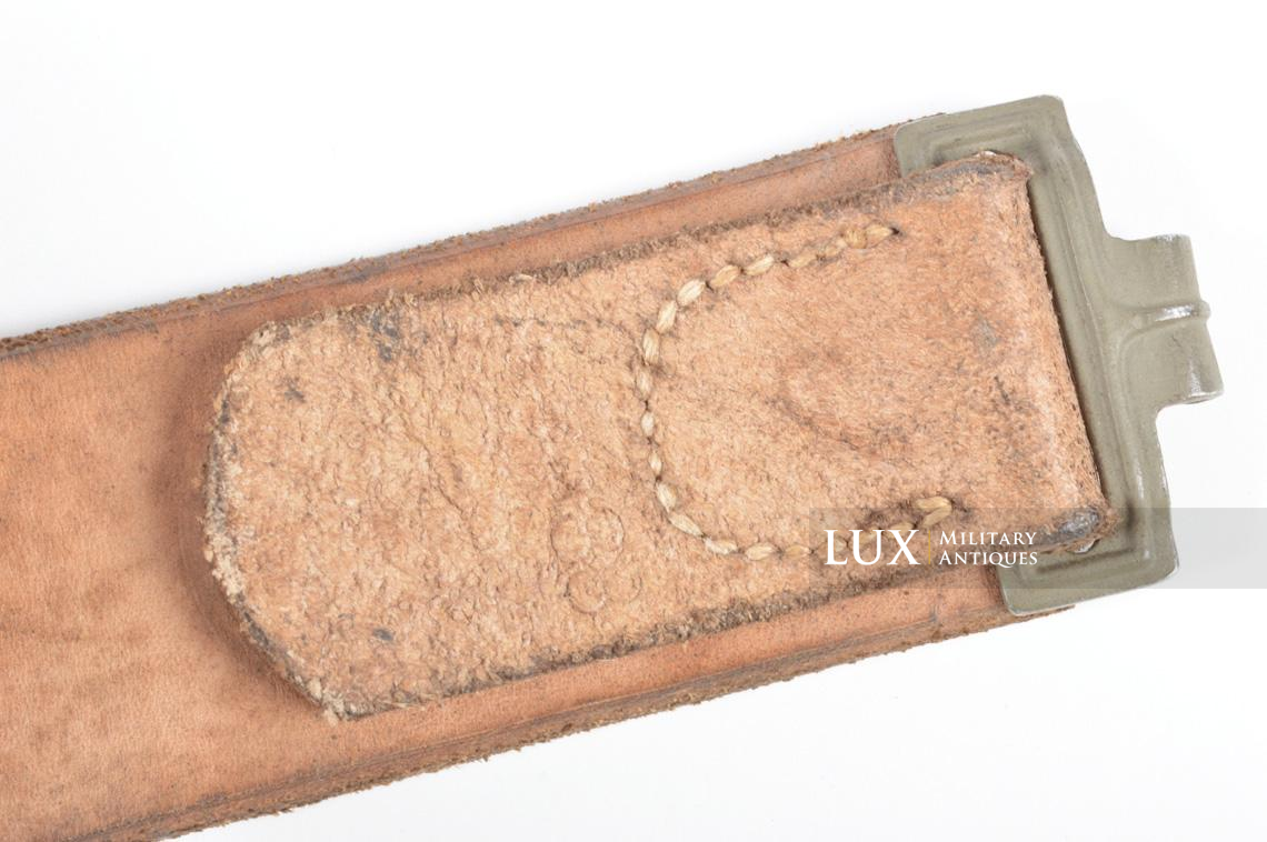 Early German combat service leather belt in natural brown leather, « 1938 » - photo 10