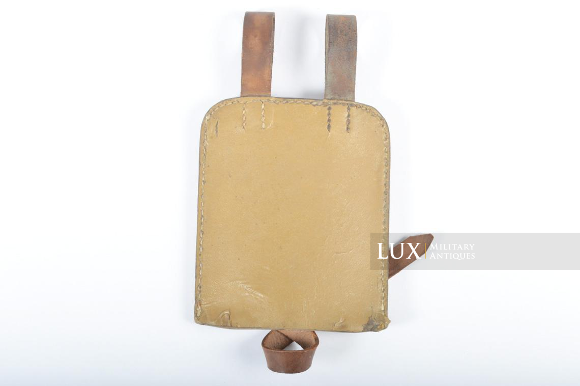 German late-war tan pressed cardboard entrenching tool carrying case, « dyo44 » - photo 13