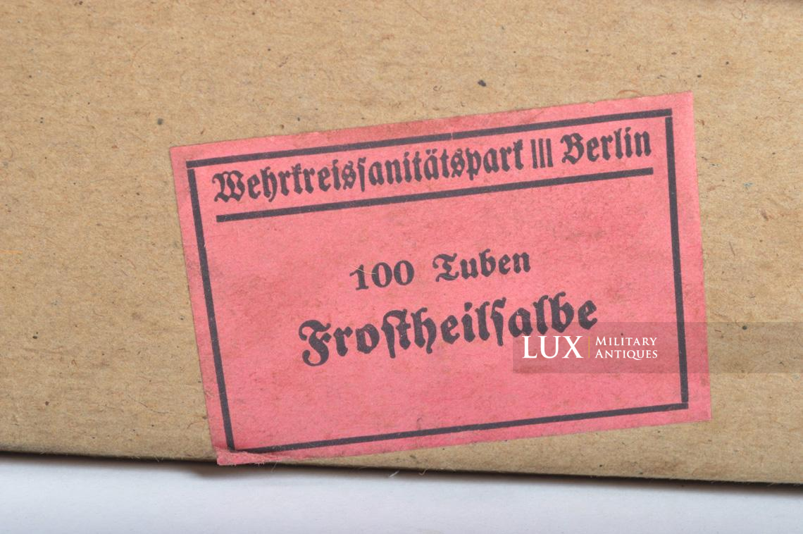 Boite allemande médicale en carton de 100 tubes de crème pour gelure, « Frostheilsalbe » - photo 7