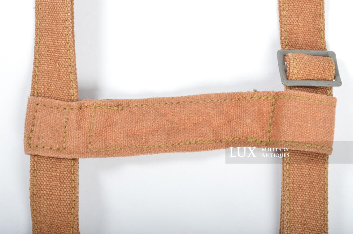 German cavalry/mounted personal large medical contents pouch carrying strap - photo 11