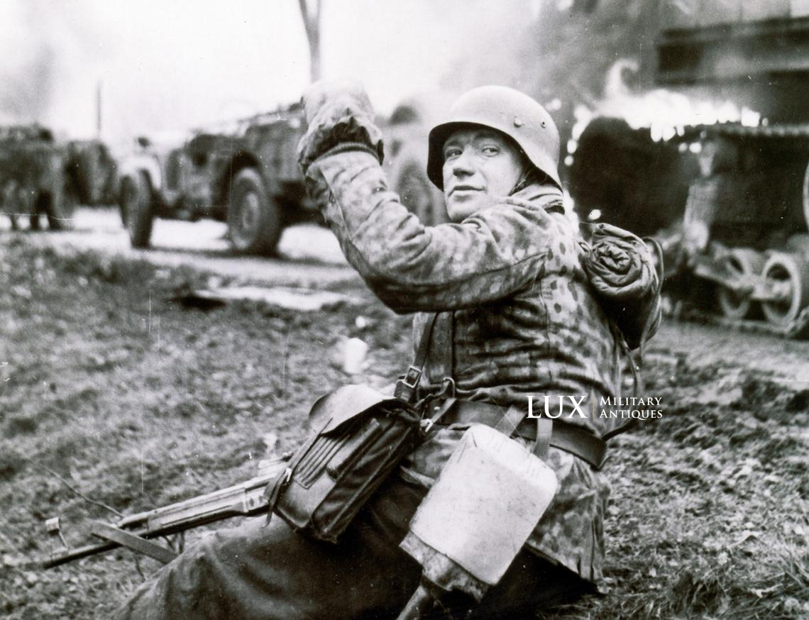 Porte pelle fin de guerre en carton pressé sable, « erg/44 » - photo 8