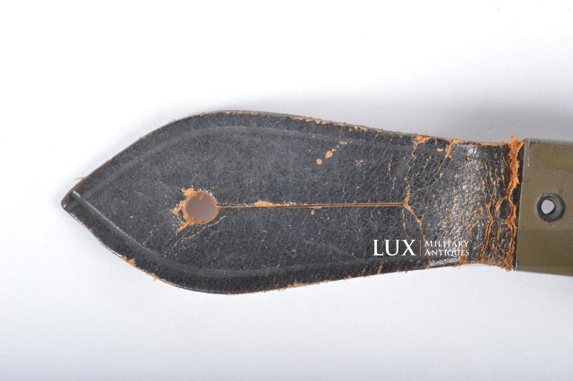 Rare lampe de poche allemande réglementaire à dynamo, « Wehrmachteigentum » - photo 8