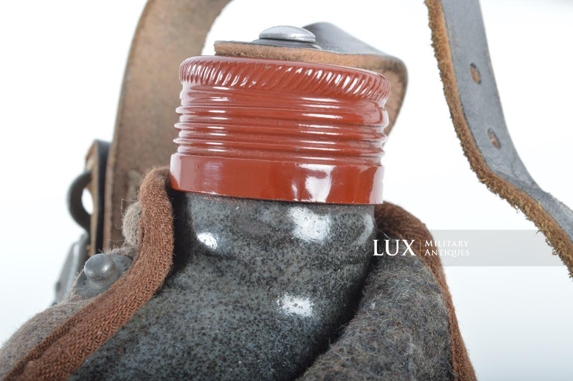 Unissued German late-war canteen with brown enamel cup, « AEMA 44 » - photo 13