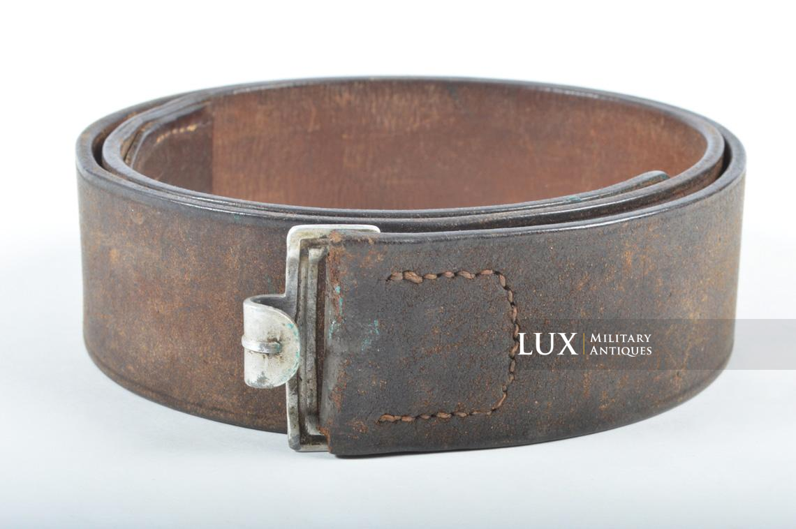 Early German Luftwaffe leather belt in chocolate brown leather, « L.B.A.B.37 » - photo 4