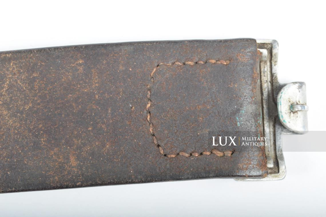 Early German Luftwaffe leather belt in chocolate brown leather, « L.B.A.B.37 » - photo 8
