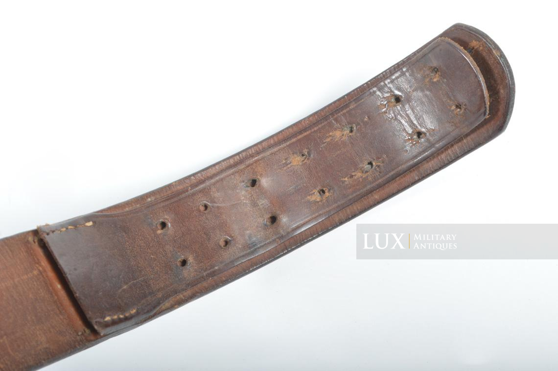 Early German Luftwaffe leather belt in chocolate brown leather, « L.B.A.B.37 » - photo 12