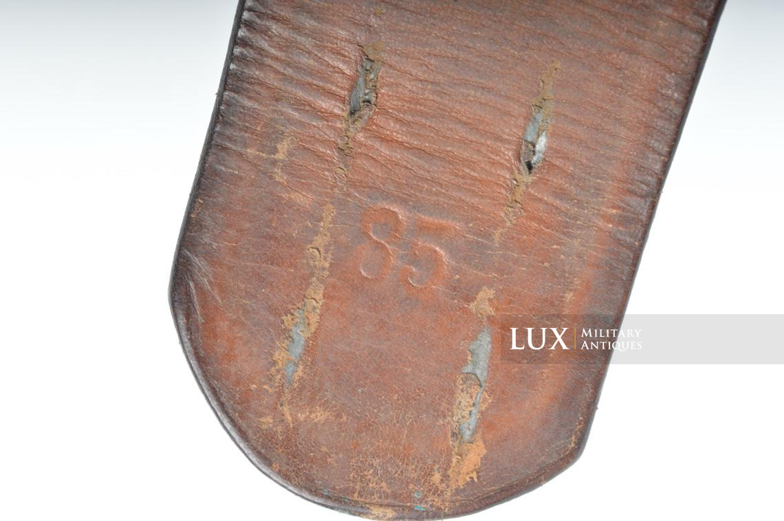 Early German Luftwaffe leather belt in chocolate brown leather, « L.B.A.B.37 » - photo 13