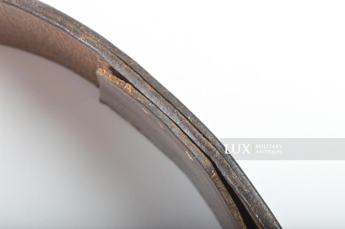 Early German Luftwaffe leather belt in chocolate brown leather, « L.B.A.B.37 » - photo 14
