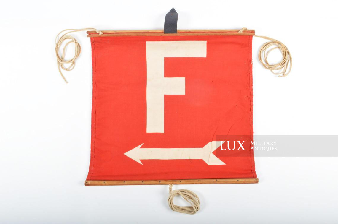 German signals « F » communications directional panel, « dnq.41 » - photo 4