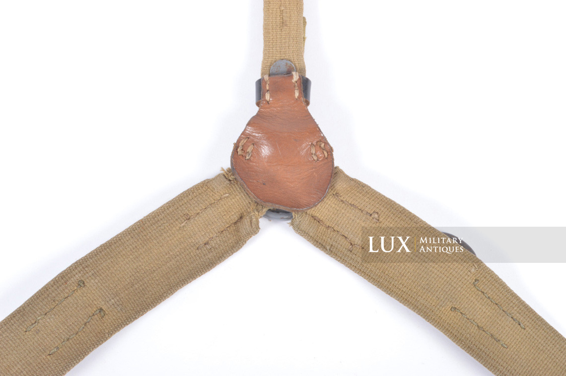 Unique late-war German tropical webbing Y-straps, « RBNr » - photo 24