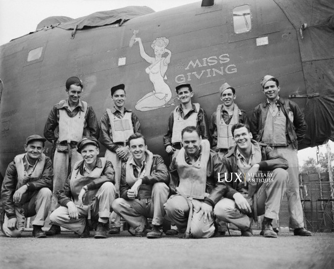 GI’s US Pin Up Varga 1944 Calendar - photo 25