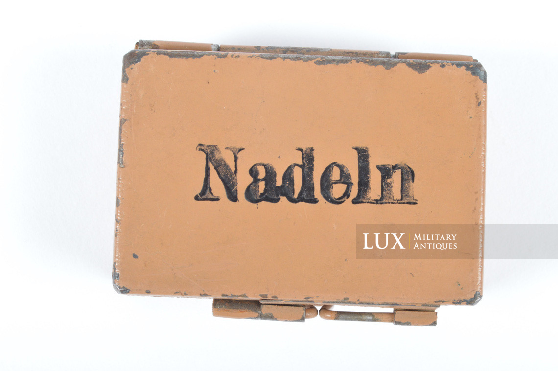 German medical safety pin box, « NADELN » - photo 7