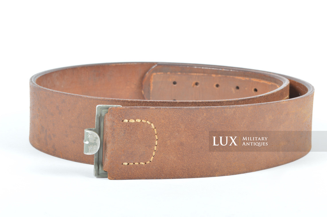 Early German combat service leather belt in natural brown leather, « 1938 » - photo 4