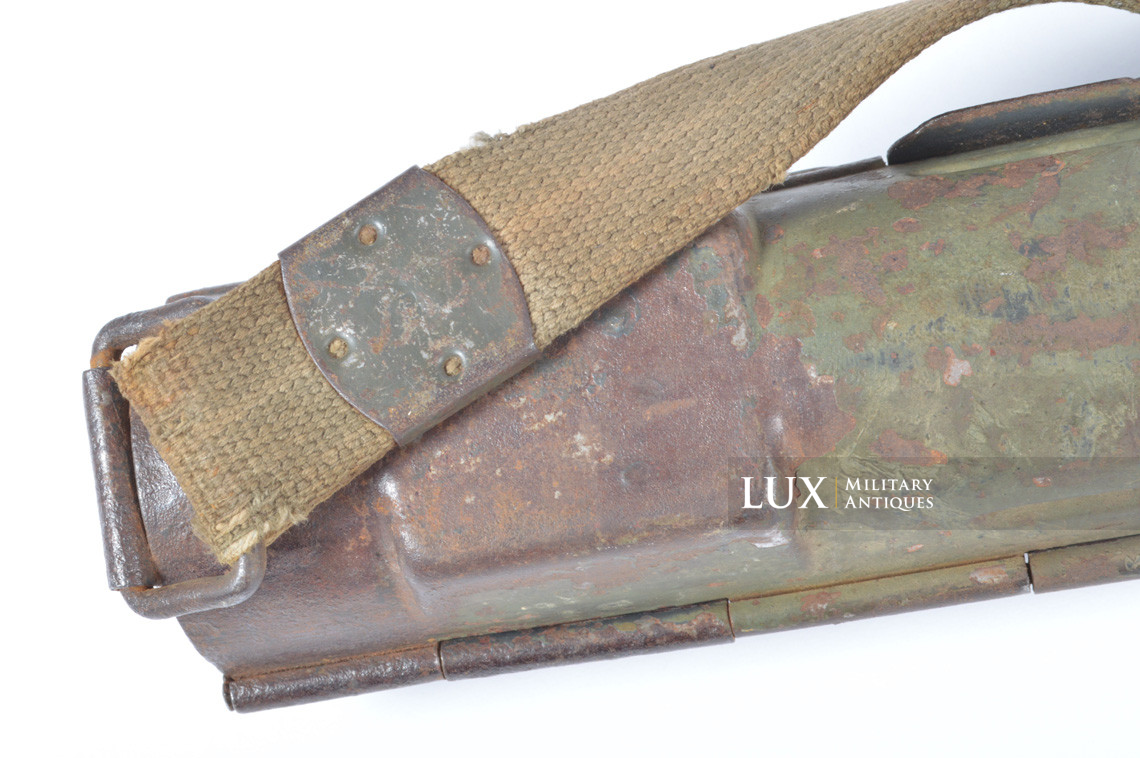 German MG34 camouflage spare barrel carrier - photo 25