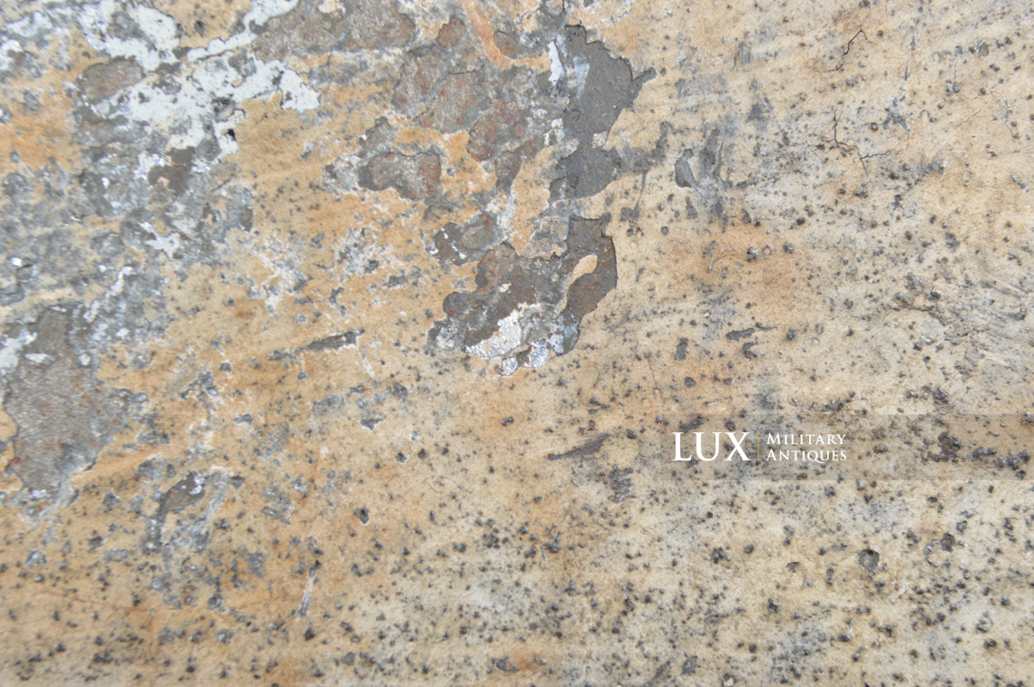 Rare M35 Heer winter whitewash camouflage combat helmet, « battle damage » - photo 27