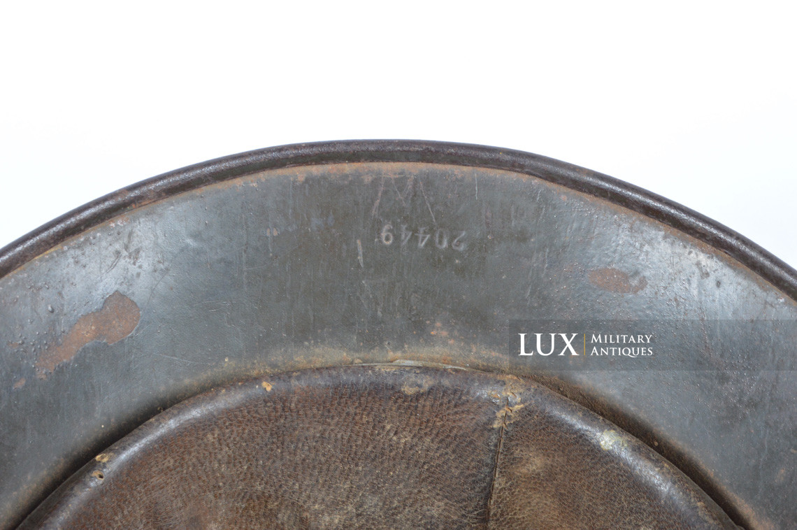 Rare M35 Heer winter whitewash camouflage combat helmet, « battle damage » - photo 50