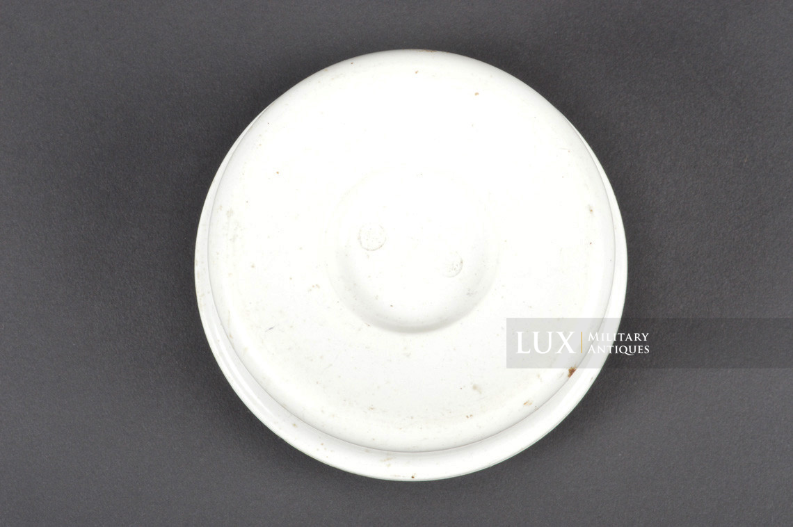 German white bakelite butter dish, « large » - photo 10