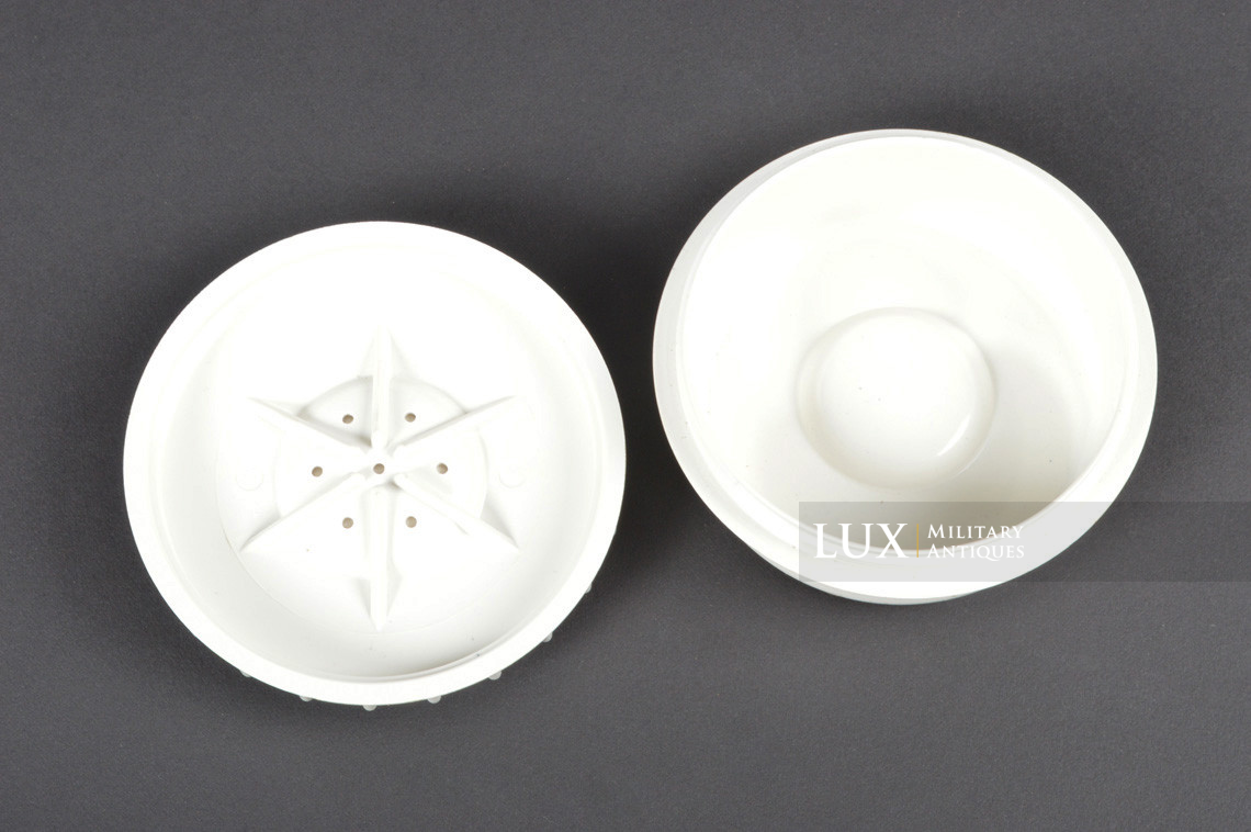 German white bakelite butter dish, « large » - photo 13