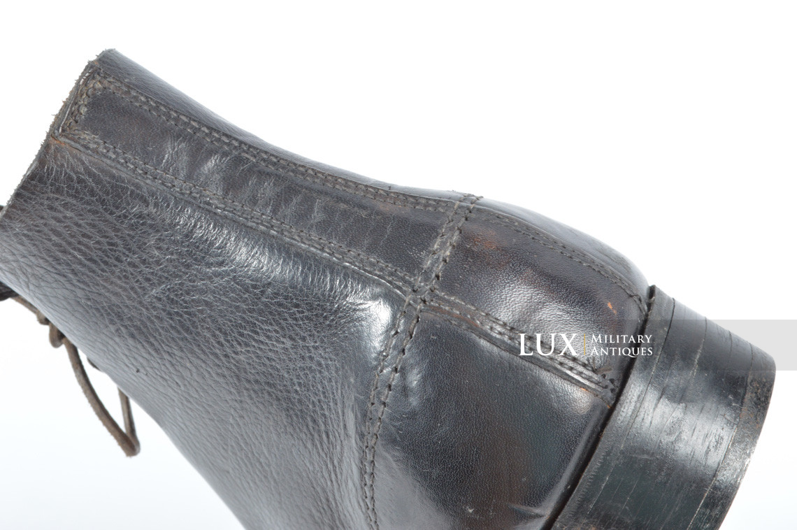 Unissued late-war German low ankle combat boots - photo 24
