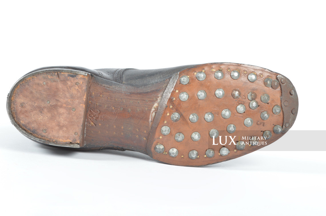 Unissued late-war German low ankle combat boots - photo 33