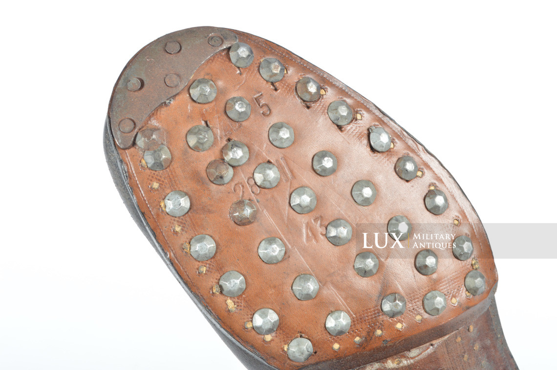 Unissued late-war German low ankle combat boots - photo 34